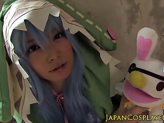 Japansk cosplay sild fucked indtil cumssprayed